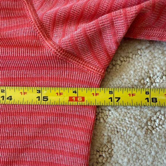 Lululemon Athleta Women's Size 6 Long Sleeve Orange Striped Active Running Yoga. - Picture 4 of 5